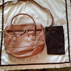 Gorgeous Kate Spade satchel handbang.